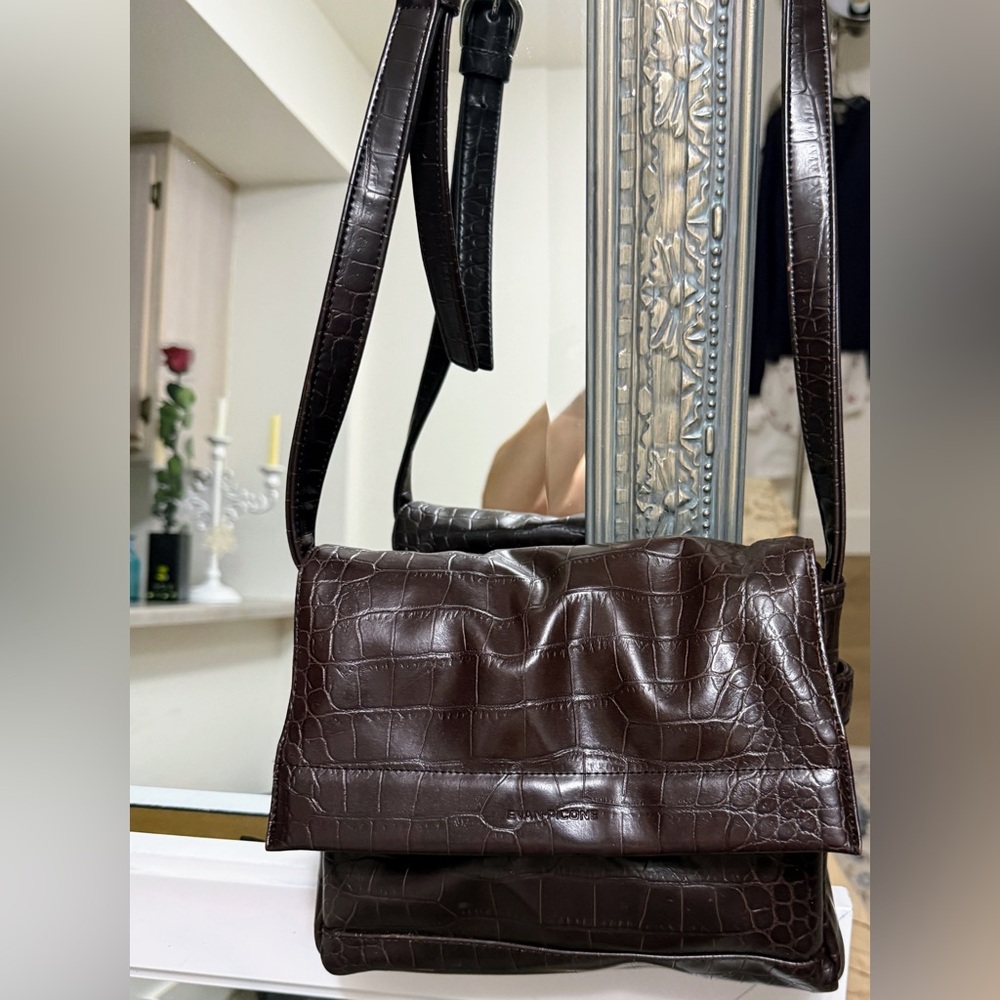 Evan Picone Reversible Brown Croc Embossed Crossbody Bag Faux Leather